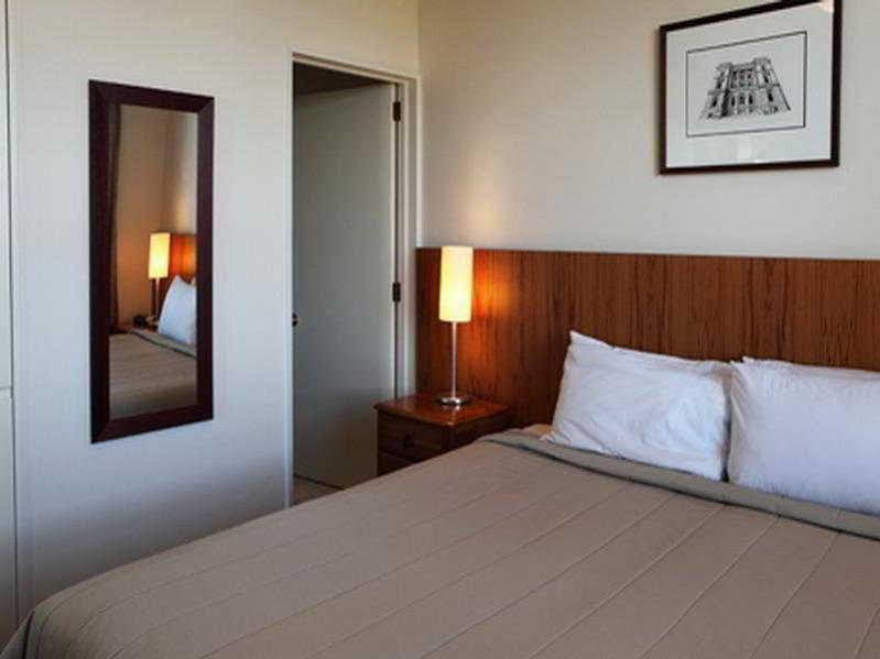 The Poplars Apartment Hotel Крайстчърч Екстериор снимка